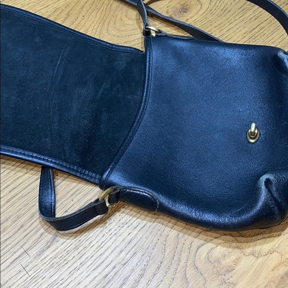 Coach classic cross body bag - Picture 6 of 6